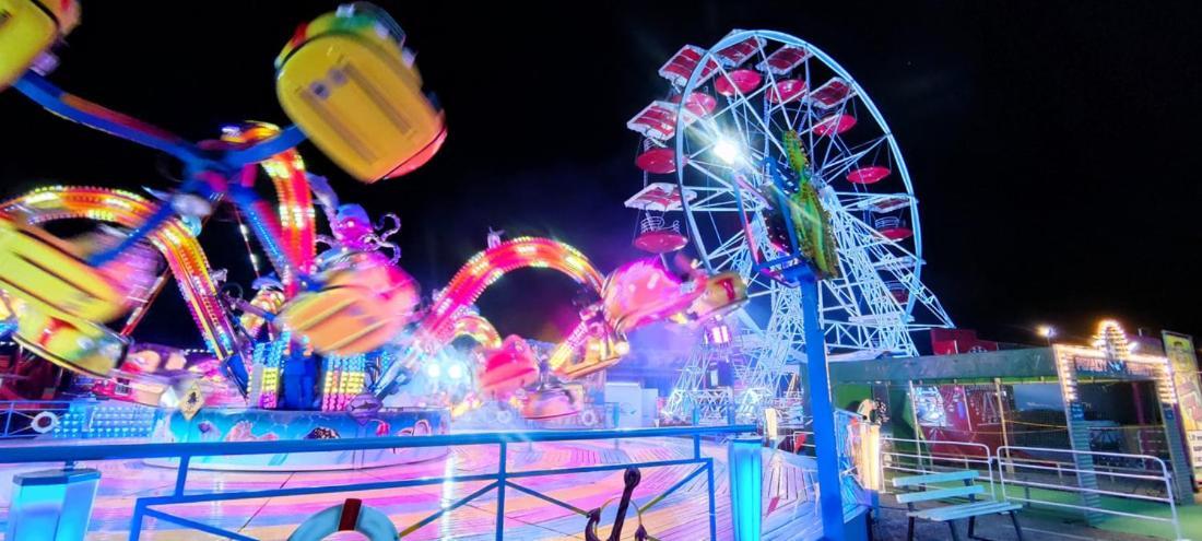 A 500 M De La Plage, Tout Confort Avec Wifi เลอบาร์กาแรส ภายนอก รูปภาพ